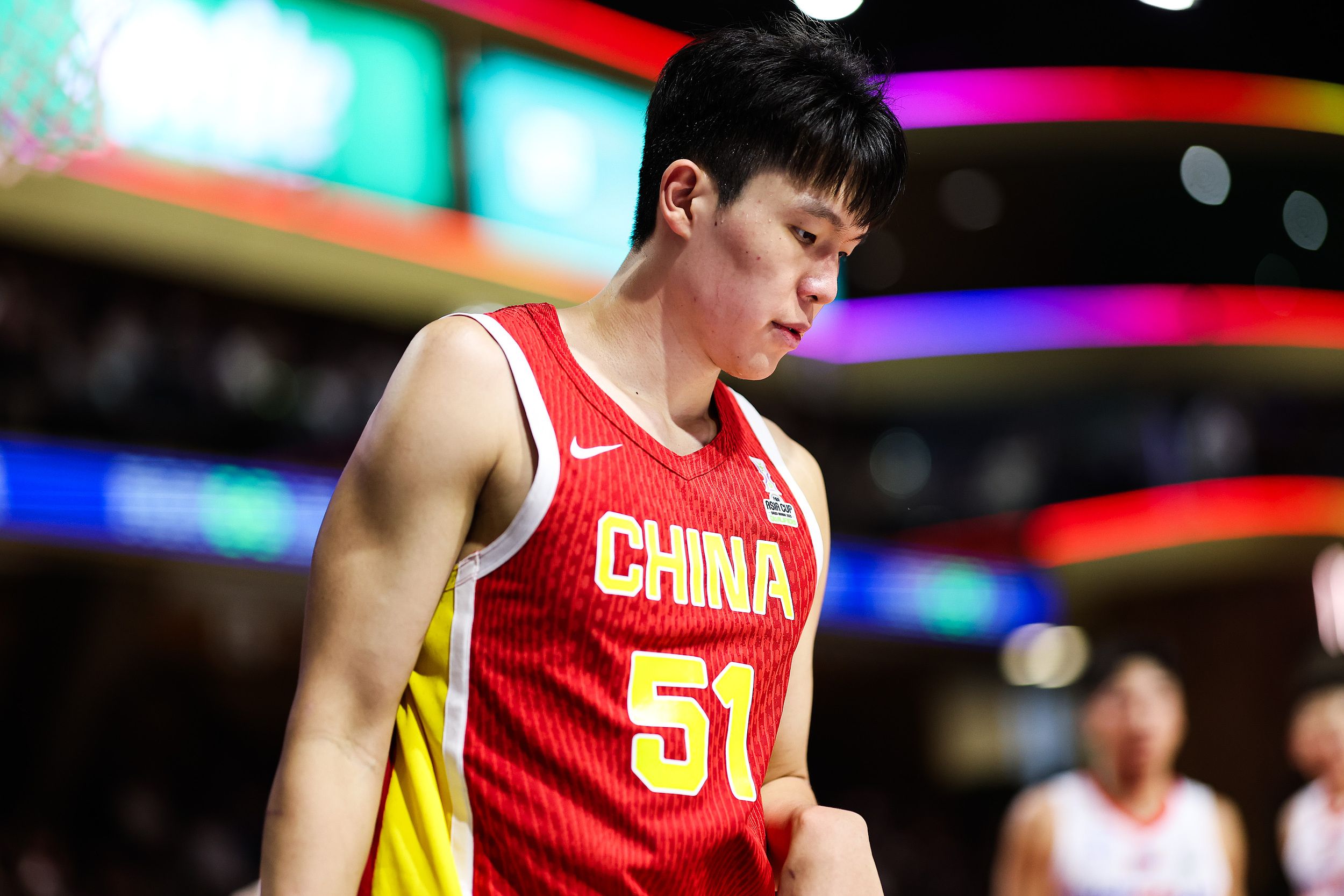 ?媒体人：目前据说已有5支球队向杨瀚森发出单独试训邀请